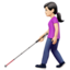 使用白手杖的女性: 较浅肤色 — Apple