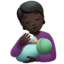 哺乳的人: 较深肤色 — Apple