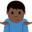 男生耸肩: 较深肤色 — Twitter
